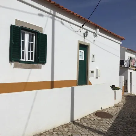 בית נופש Casa Azenhas Mar *